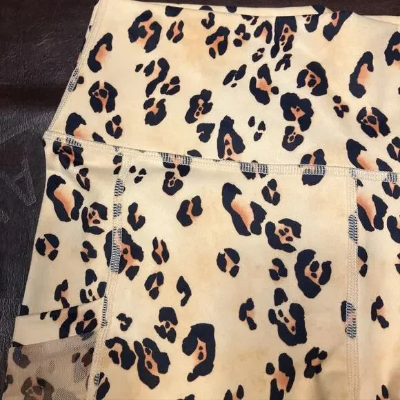 Fabletics Pump Two Piece Set Desert Leopard Womens Small New Active Athleisure - Picture 5 of 16